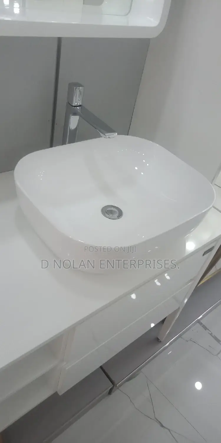 Counter Top Basin.