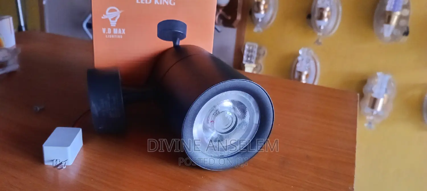 Single Track Light