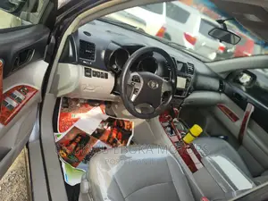 Toyota Highlander Limited 3.5l 4WD 2013 Gray