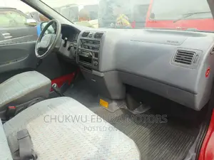 Toyota HiAce 2002 Red