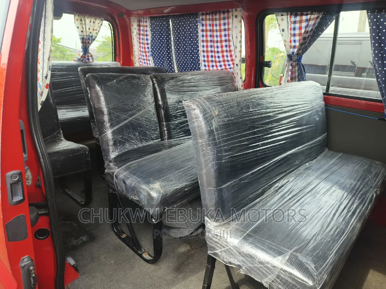 Toyota HiAce 2002 Red