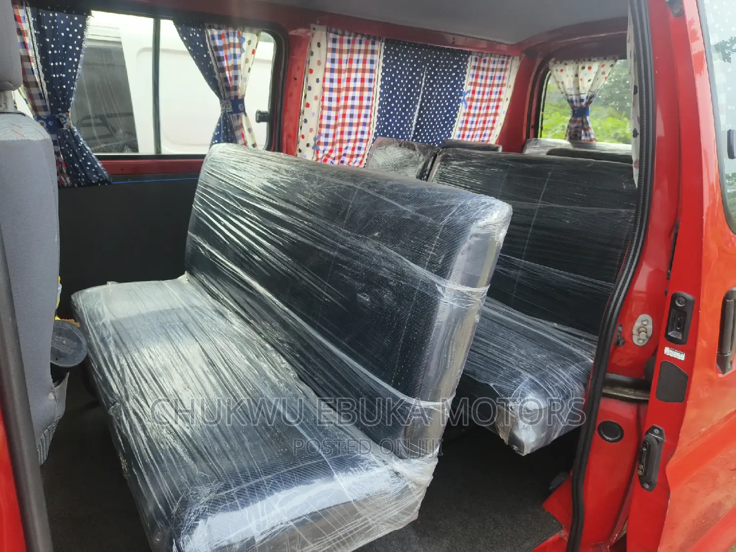 Toyota HiAce 2002 Red