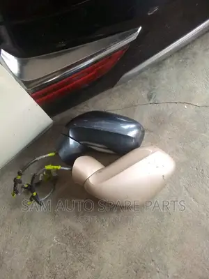 Lexus Es 350 08 Side Mirror the Two Side