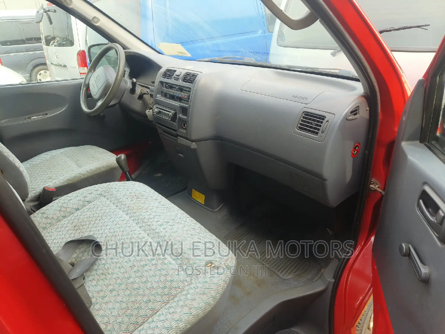 Toyota HiAce 2002 Red