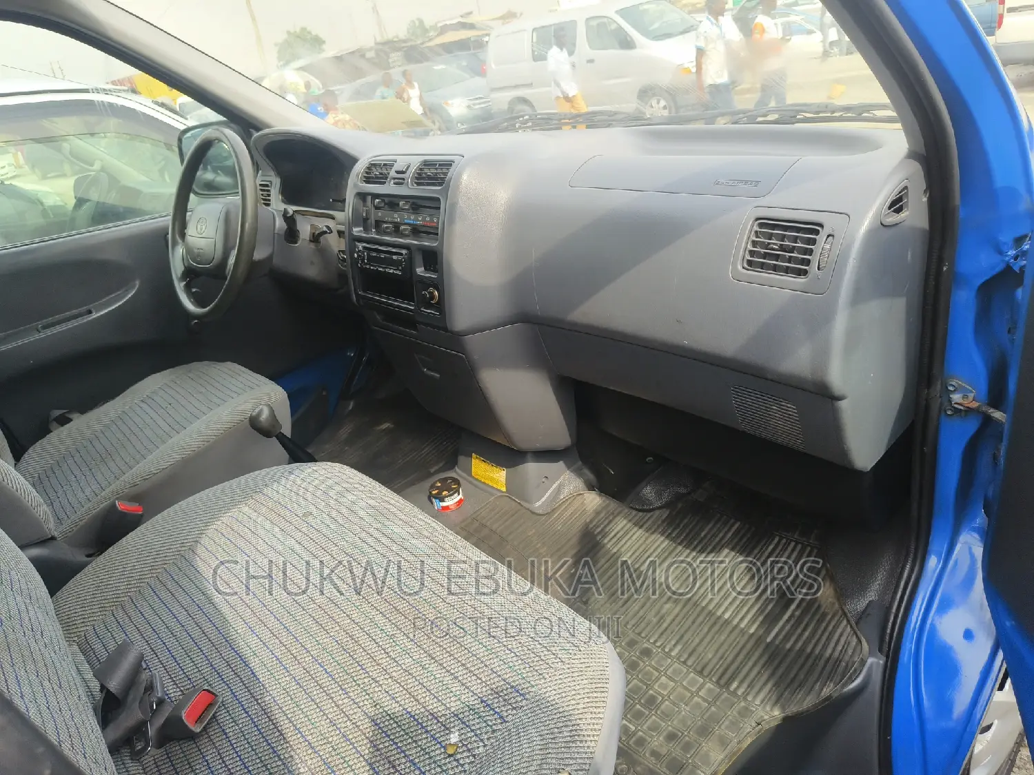Toyota HiAce 2001 Blue