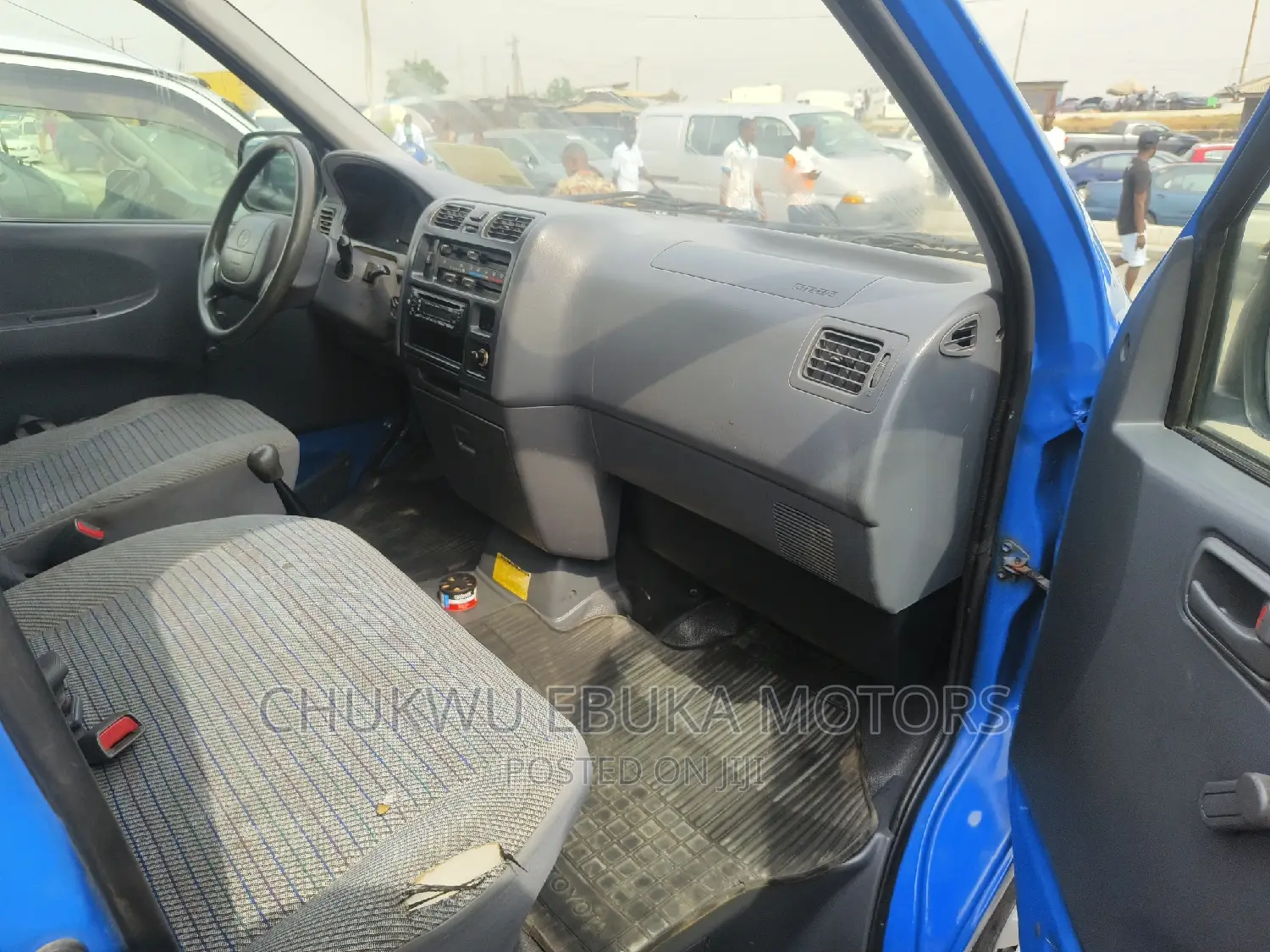 Toyota HiAce 2001 Blue