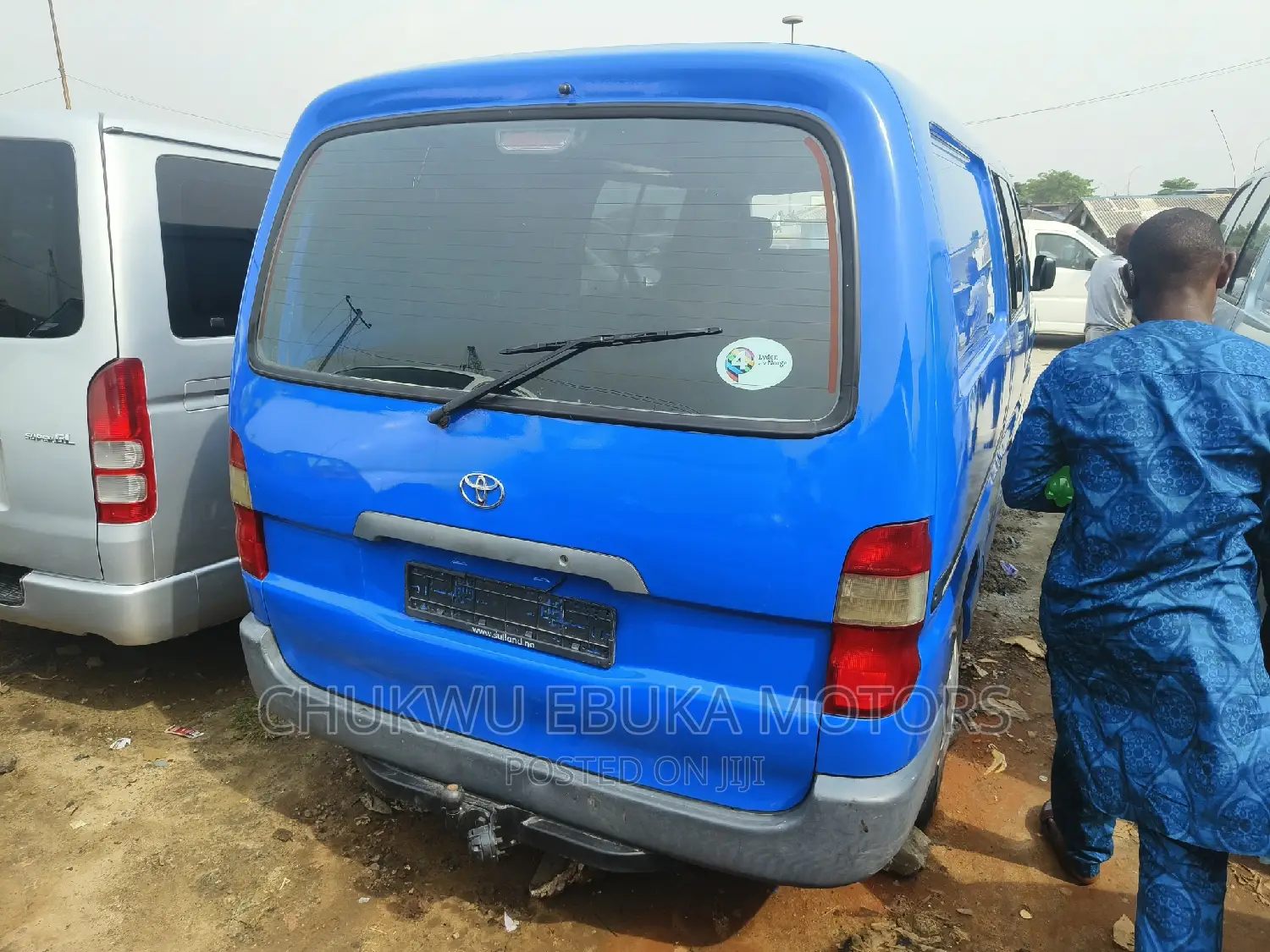 Toyota HiAce 2001 Blue