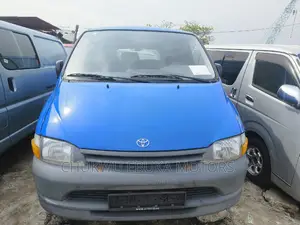 Toyota HiAce 2001 Blue