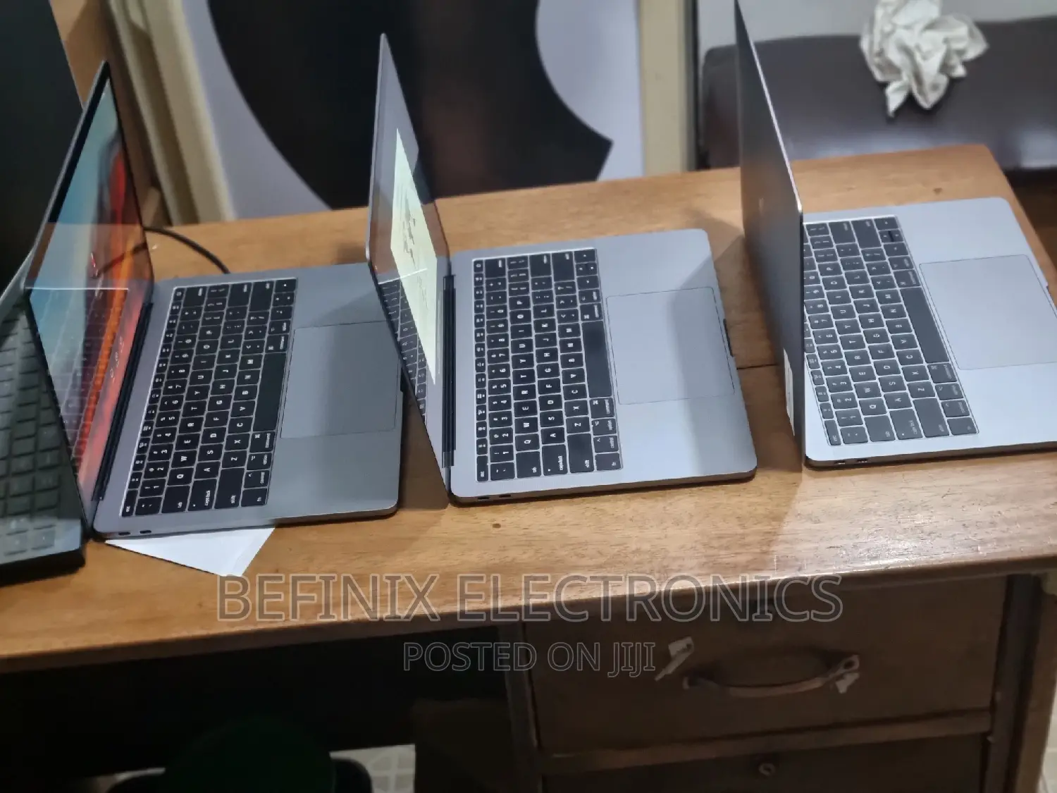 Laptop Apple MacBook Pro 2017 16GB Intel Core I5 SSD 512GB