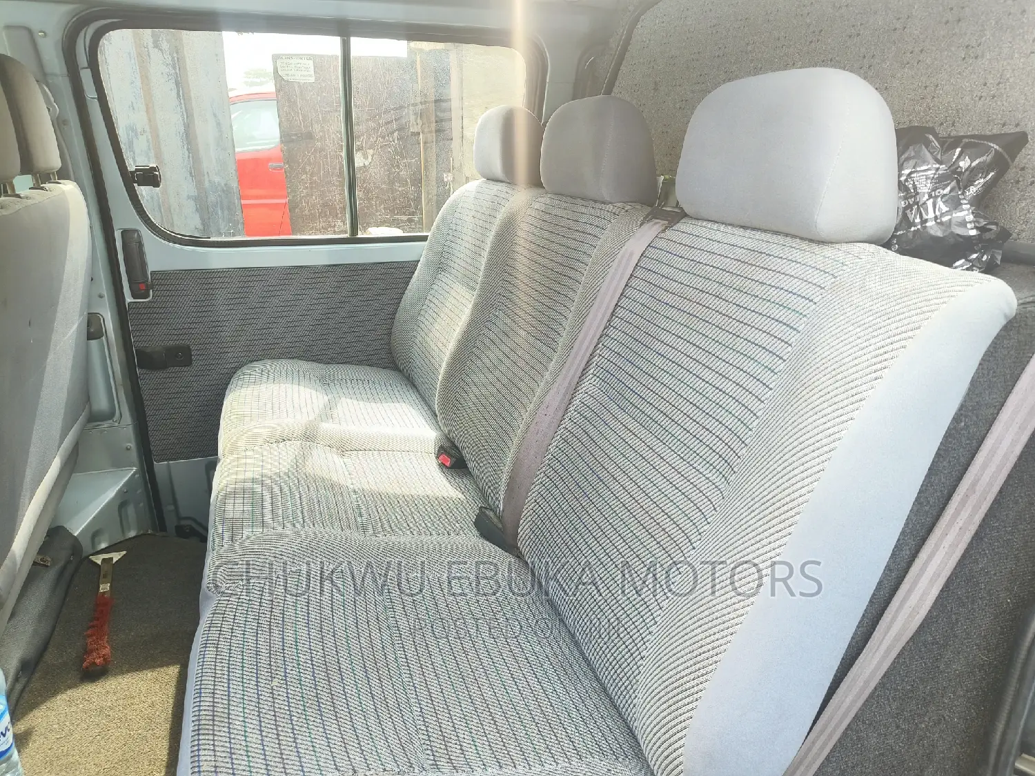 Toyota HiAce 2002 Silver