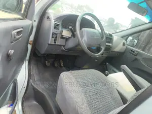 Toyota HiAce 2002 Silver