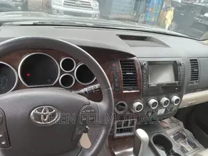 Toyota Sequoia 2015 Black