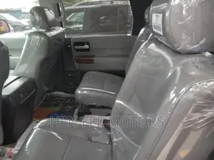 Toyota Sequoia 2015 Silver