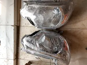 Headlamp Toyota Tacoma 2012 Model