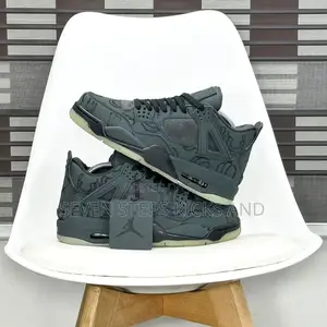 Original Quality Kaws X Air Jordan 4 Retro Luxury Sneakers