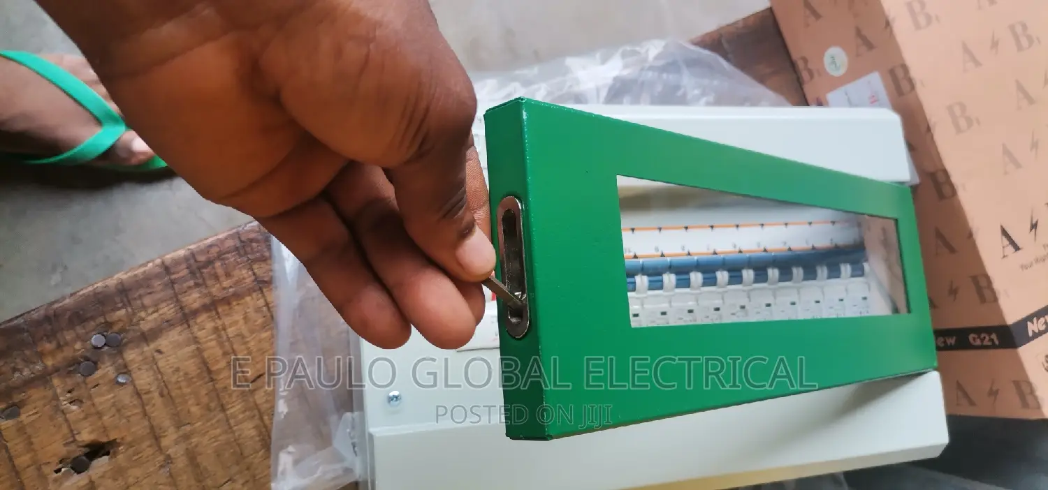 D12 Consumer Units 12 BREAKERS