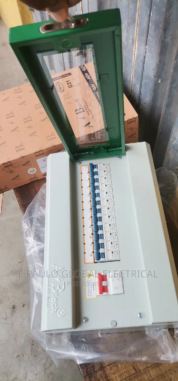 D12 Consumer Units 12 BREAKERS