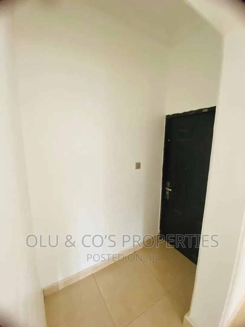 3bdrm Bungalow in Behind Citec, Mobbar for rent