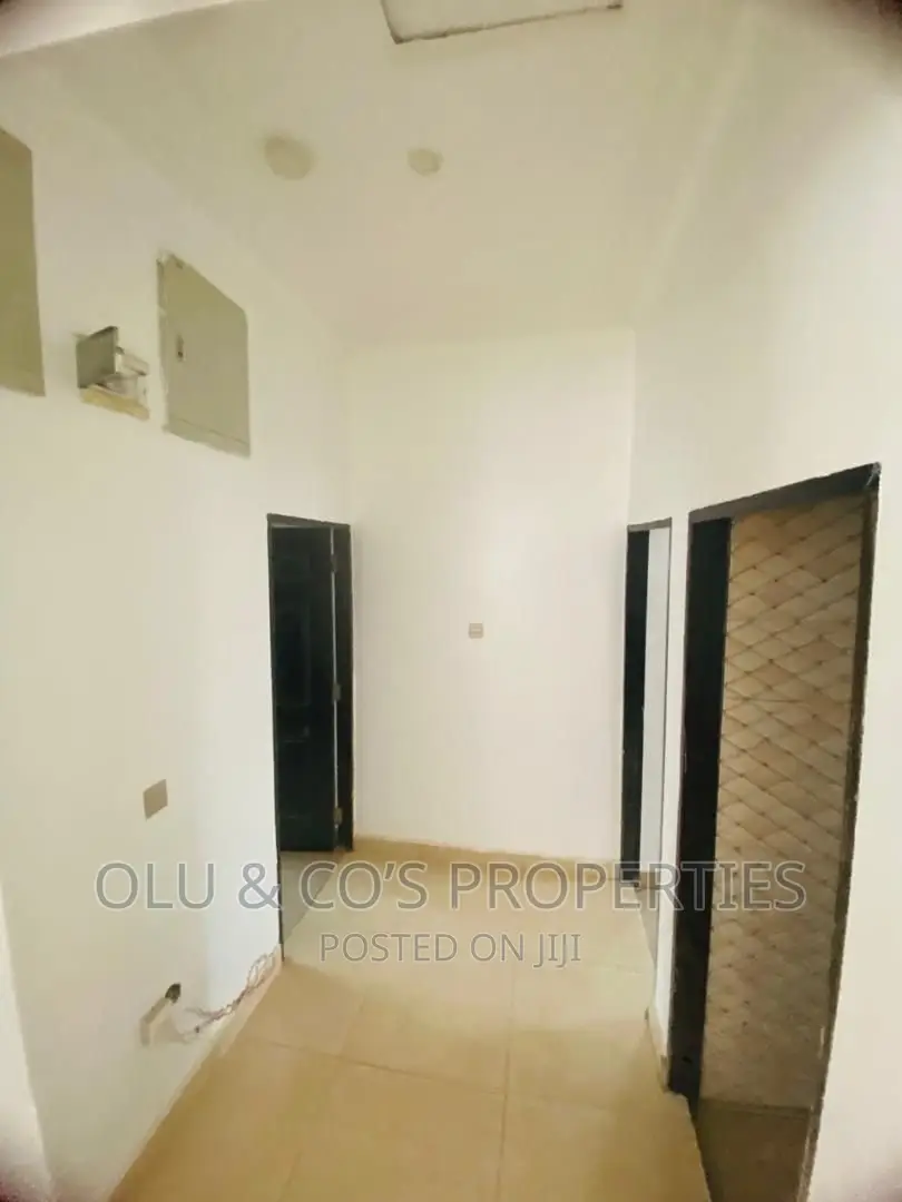 3bdrm Bungalow in Behind Citec, Mobbar for rent