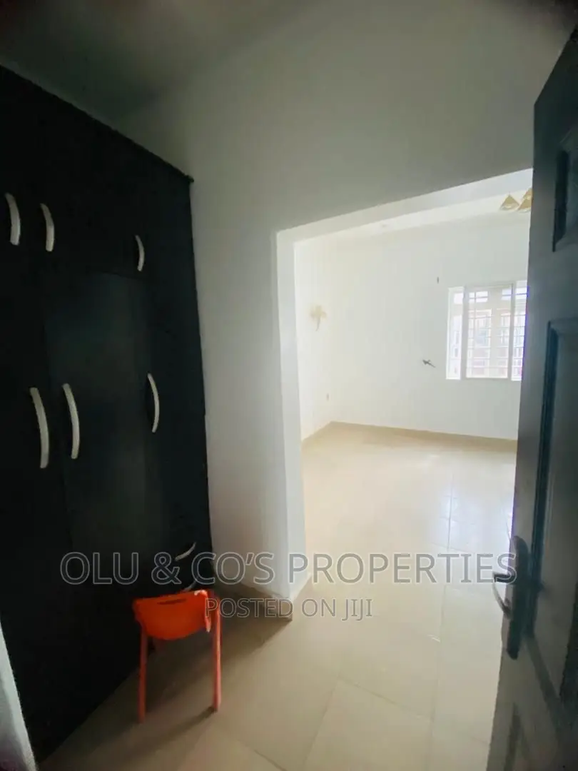 3bdrm Bungalow in Behind Citec, Mobbar for rent
