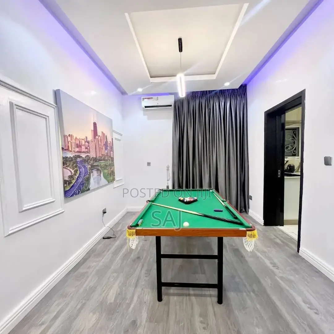 2 and 3 Bedroom Shortlets