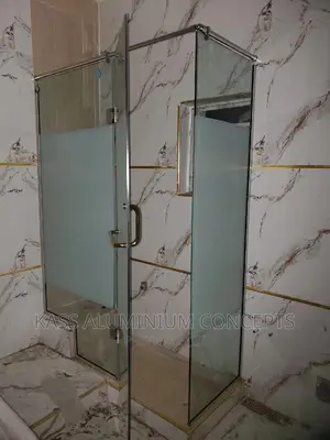 Frosted Hinge Glass Cubicle
