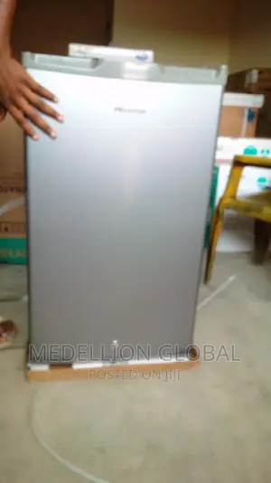 Hisense 90L Table Top Fridge