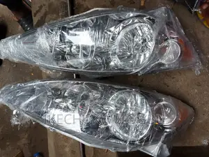 Headlamp Toyota Camry 2006