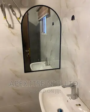 Bath/Toi Mirror