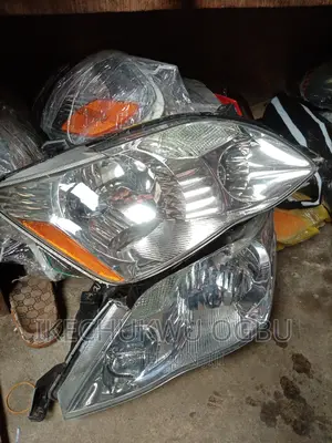 Headlamp Toyota Avalon 2006 Model