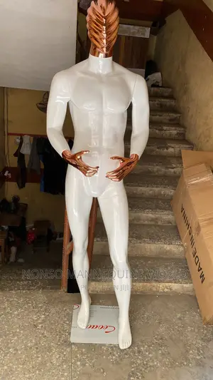 Fibre Huge White Rose Gold Spider Face Mannequin