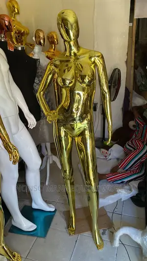 Size 8 Gold Mannequin