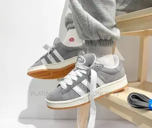 Adidas Original Sneakers
