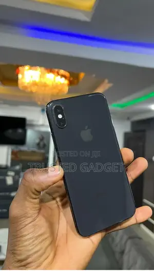 Apple iPhone X 64 GB Black