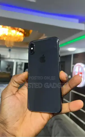 Apple iPhone X 64 GB Black