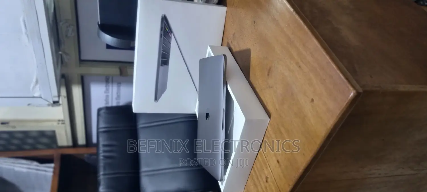 Laptop Apple MacBook Pro 2020 16GB Intel Core I7 SSD 512GB