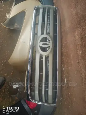 Font Grille Land Cruise 2005 to 2007 Model