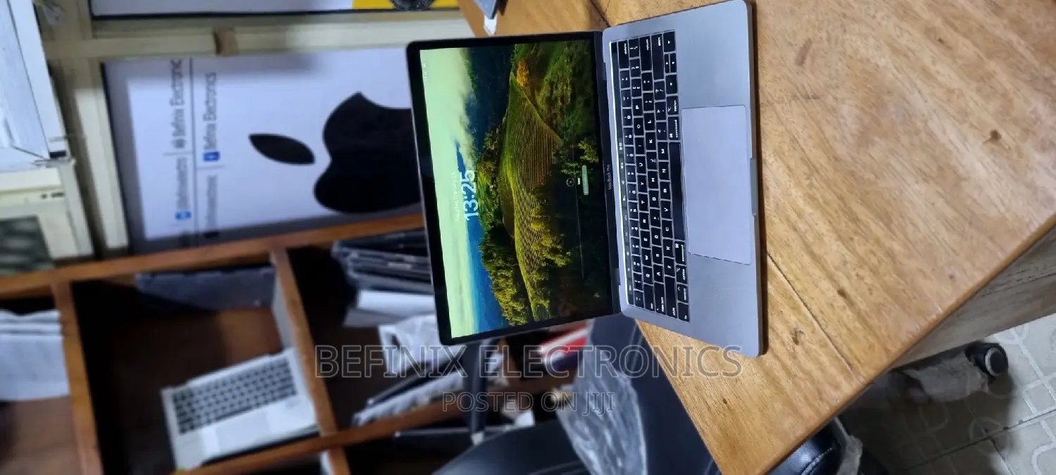 Laptop Apple MacBook Pro 2018 8GB Intel Core I5 SSD 256GB