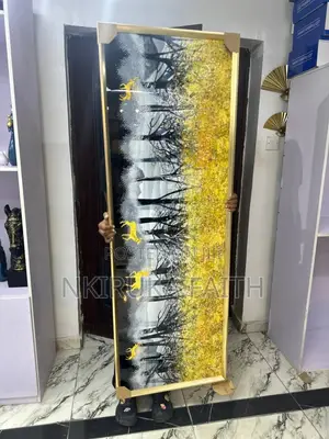 Lond Acrylic Wall Frame