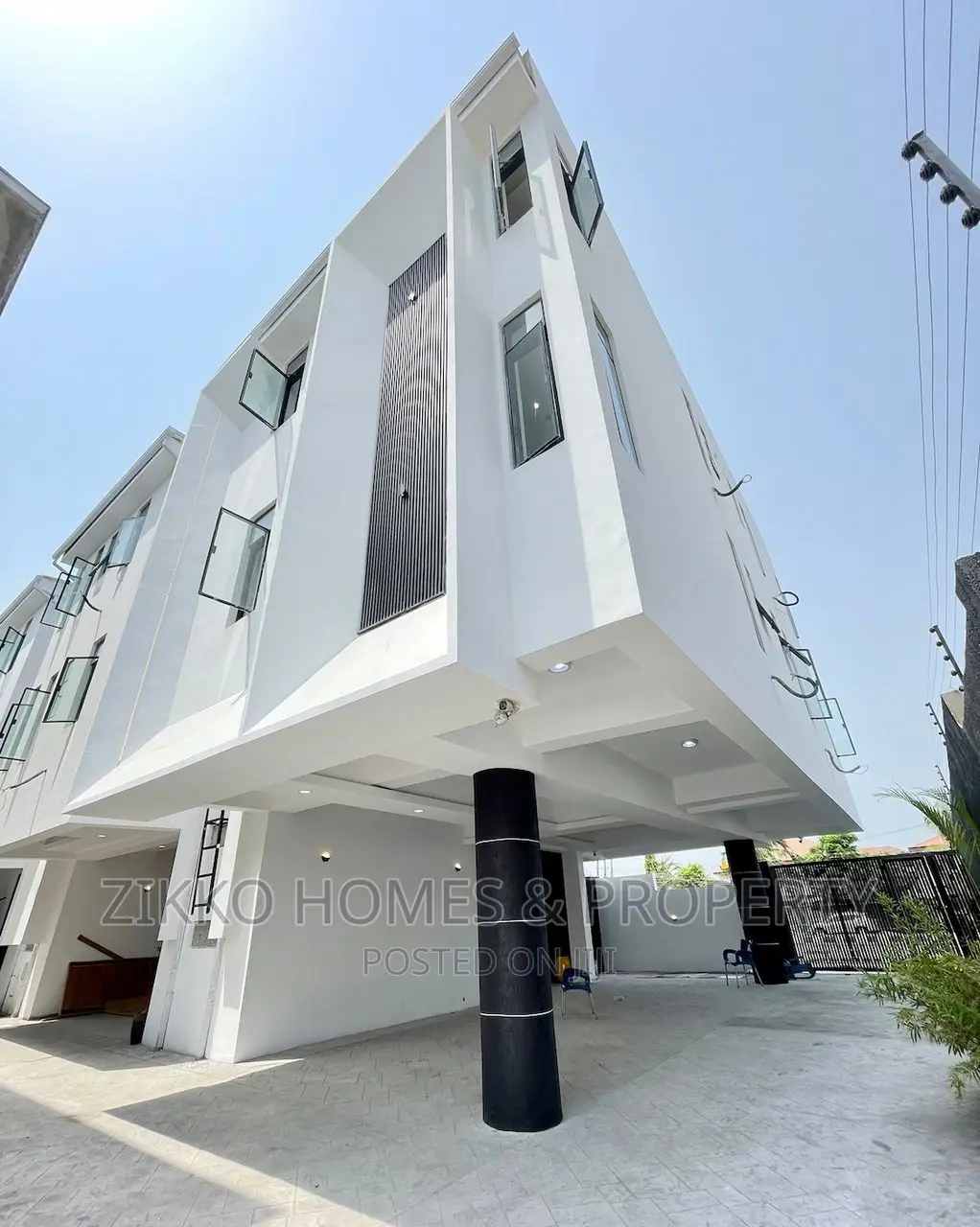 1bdrm Apartment in Lekki for sale