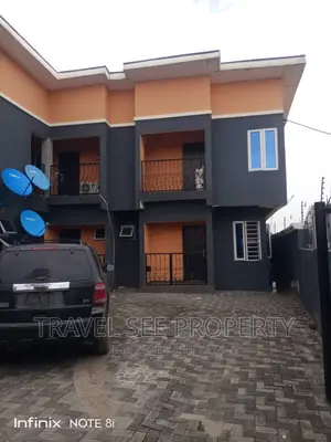 1bdrm Block of Flats in Parapo Road Awoyaya for rent