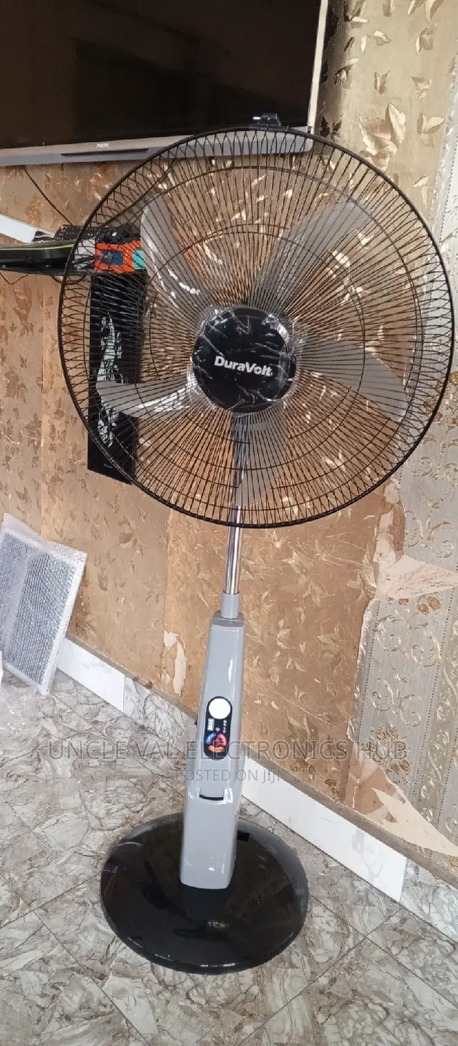 Duravolt 18" Rechargeable Fan