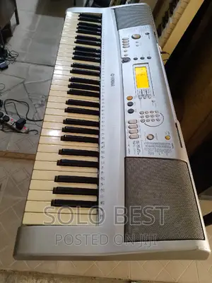 PSR E 303 Yamaha Keyboard