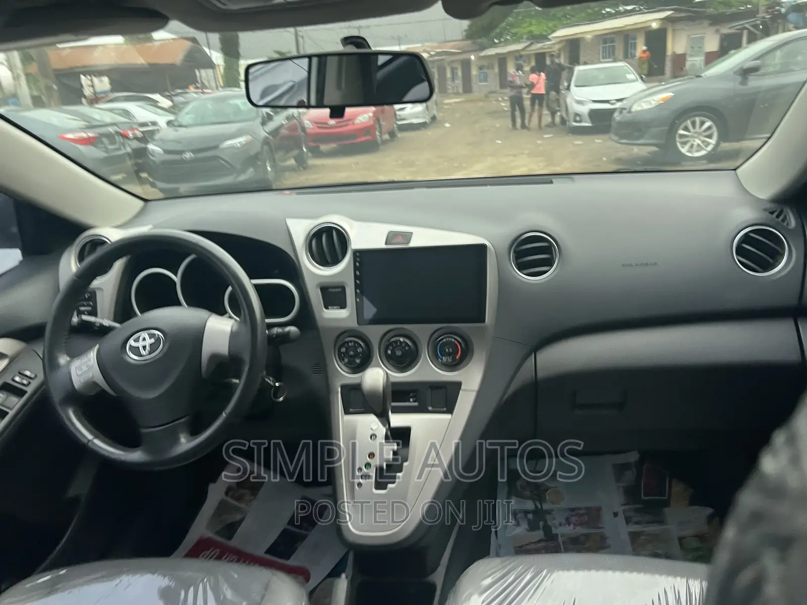 Toyota Matrix XRS Hatchback FWD (2.4L 4cyl 5A) 2010 White