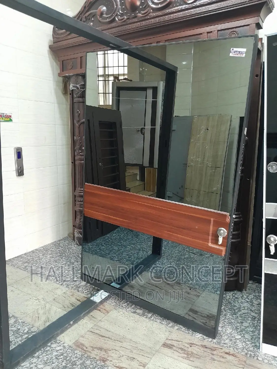 Turkey Pivots Security Entrance Doors