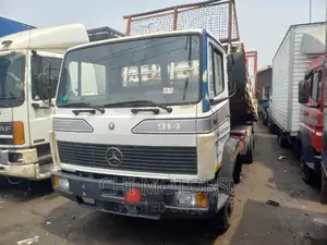 Mercedes Truck 914 Tipper