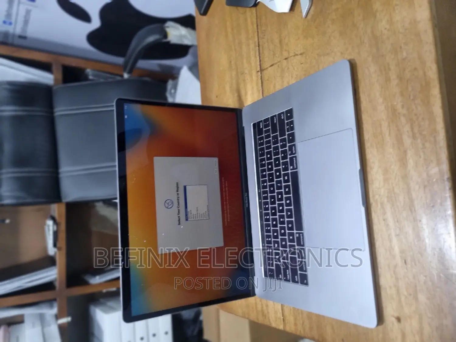 Laptop Apple MacBook Pro 2018 16GB Intel Core I7 SSD 512GB