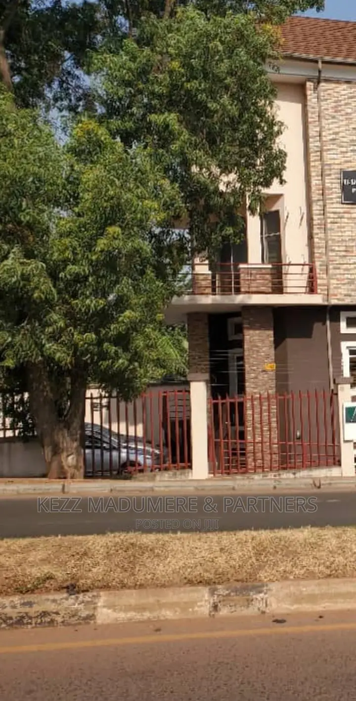 For Sale 3 Storey Building Plaza in Enugu