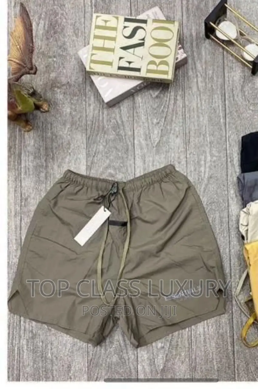 Essential Luxury Short Unisex