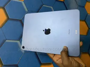 Photo - Apple iPad Air (2022) 64 GB Blue